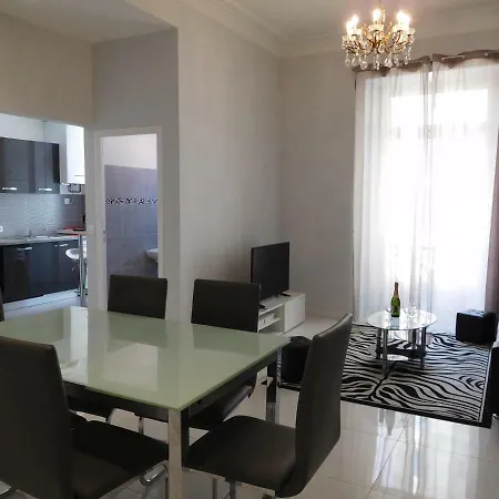 Апартаменты Designer Flat