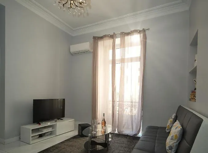 Апартаменты Designer Flat